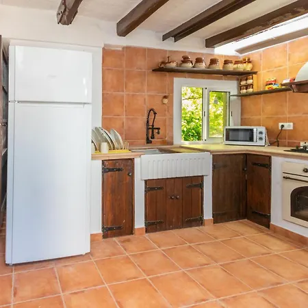 Feriehus Masia Garriga, Avia