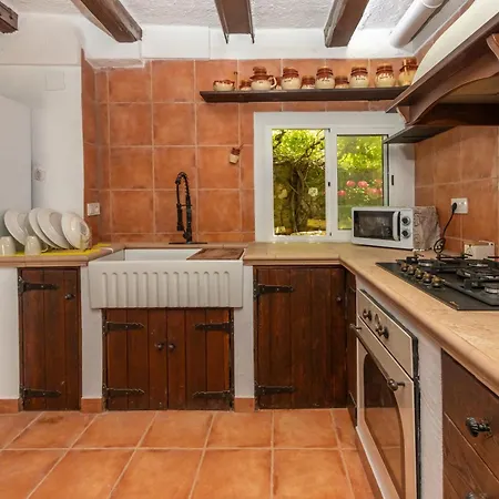 Dom wakacyjny Masia Garriga, Avia