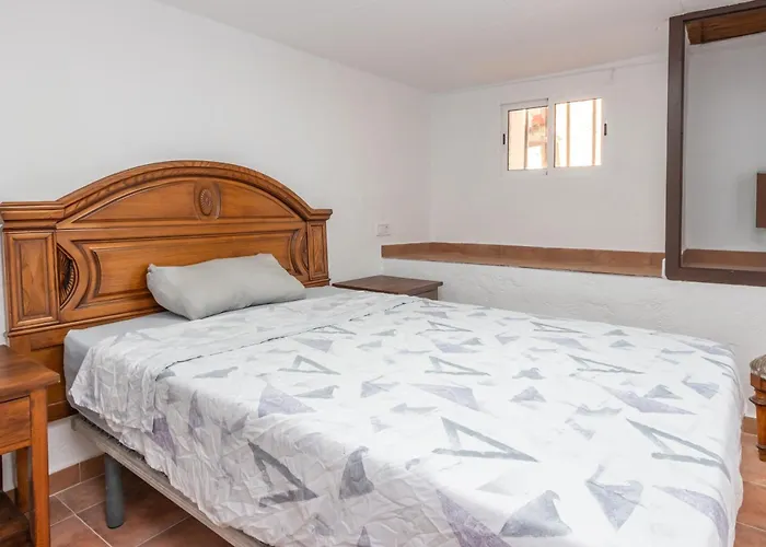 Masia Garriga, Avia Жирона