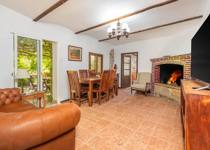 Masia Garriga, Avia Дом отдыха